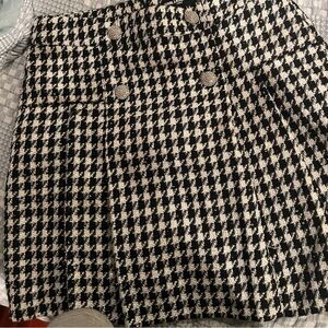 Karl Lagerfeld Black and White Houndstooth Mini Skirt